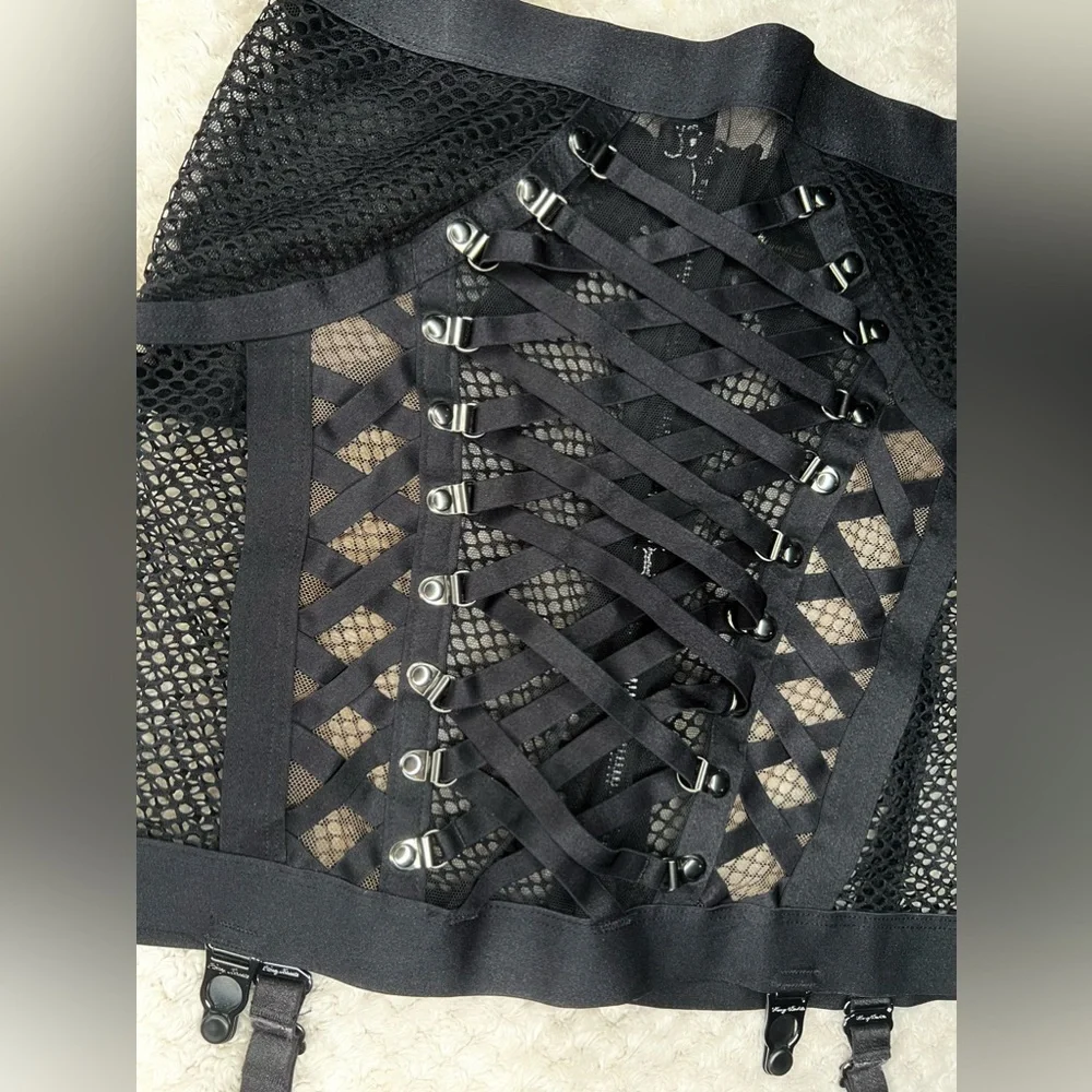 ***SOLD*** 🖤⚔️📸 Honey Birdette Courtney Suspender Skirt 📸⚔️🖤 Size Small (S) - Picture 12 of 16